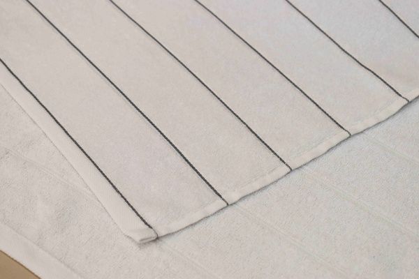 Полотенце махровое Luxor диз. Страйп 70х130 белый